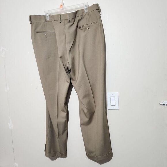 Haggar Dress Pants Mens Size 40x29 Pleated Khaki Color Expandable Waist Band - Picture 6 of 12
